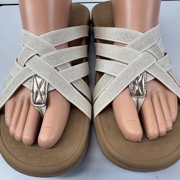 Vionic Tia Womens 8 Champagne Gold Metallic Woven Thong Sandal Stretch Gore - Picture 2 of 6